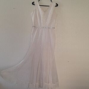 Handmade Elegant White Cotton Sleeveless Mermaid Dress With Belt